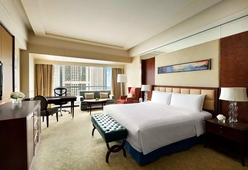 ホテル Shangri La Qingdao   May Fourth Square