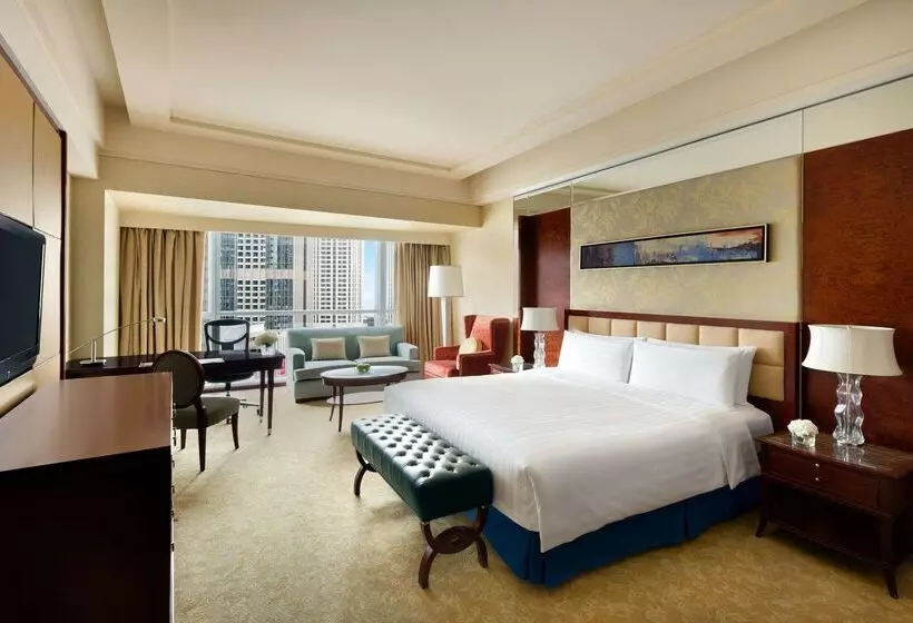 ホテル Shangri La Qingdao   May Fourth Square