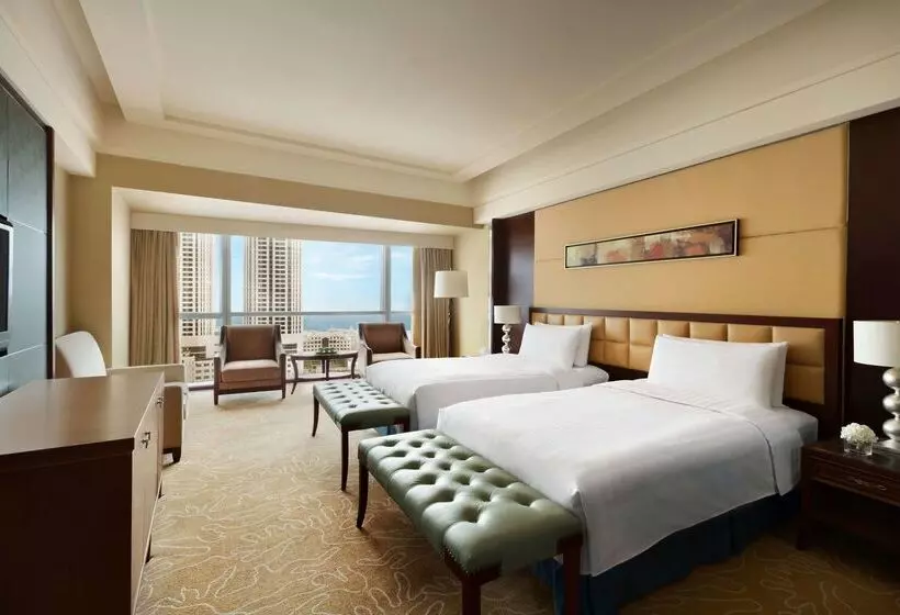 ホテル Shangri La Qingdao   May Fourth Square