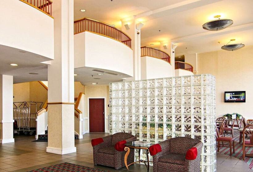 בית מלון כפרי Bwi Suites