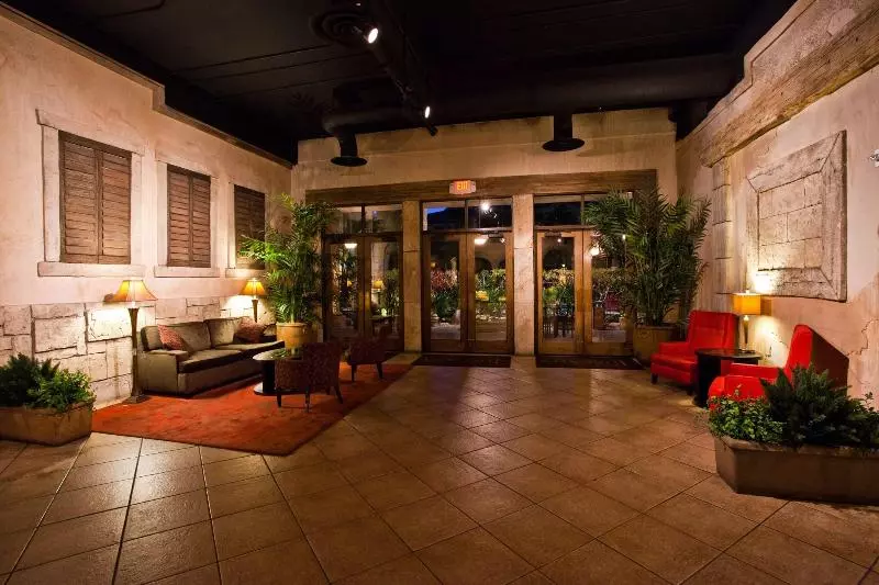 ホテル Tuscany Suites & Casino