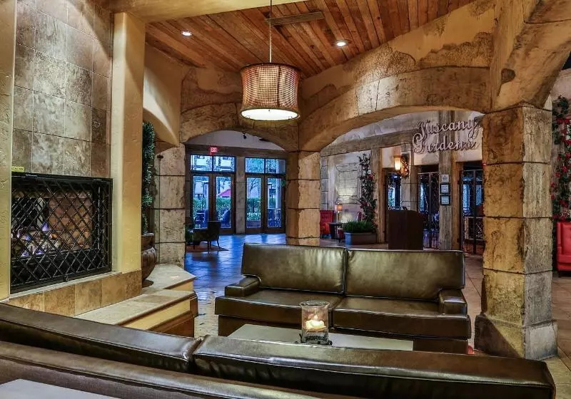 ホテル Tuscany Suites & Casino