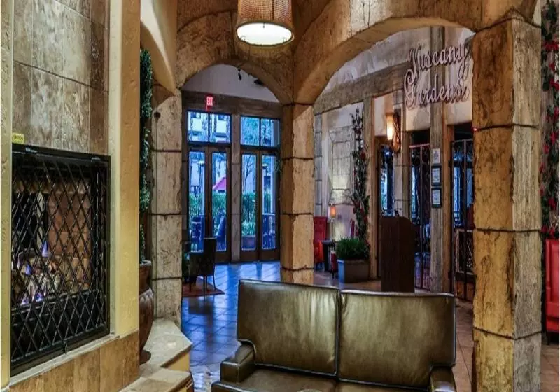 ホテル Tuscany Suites & Casino