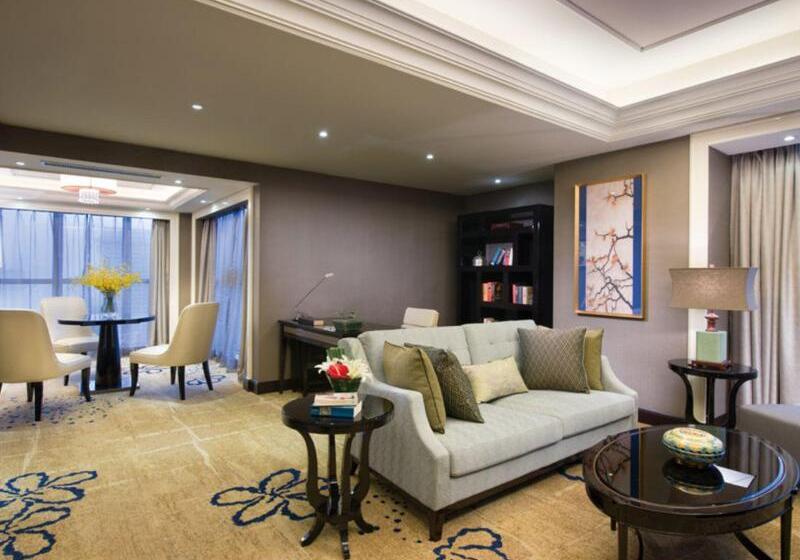 בית מלון כפרי Ramada Plaza Tianlu