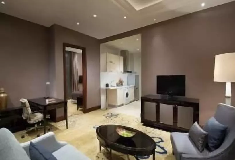 Отель Ramada Plaza Tianlu