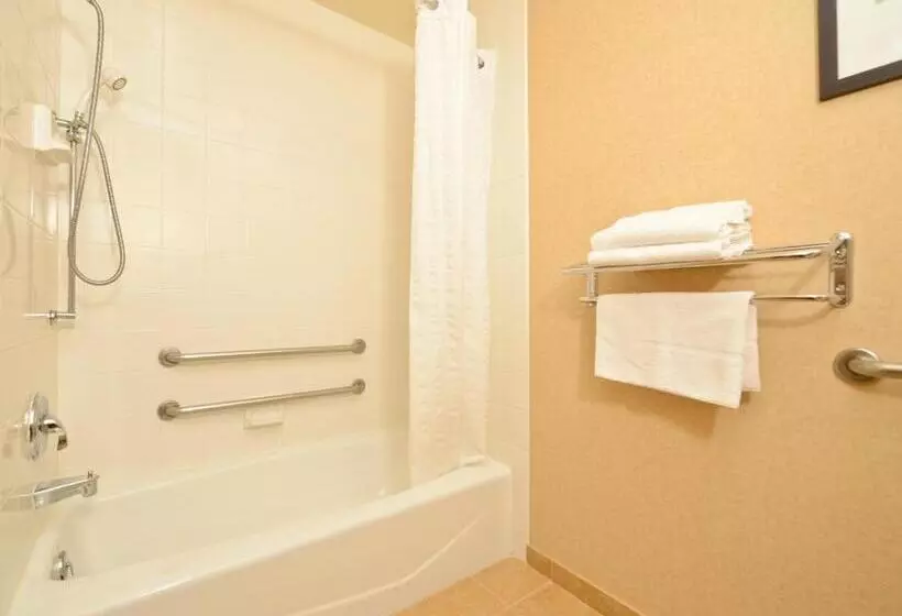 هتل Yellowstone West Gate