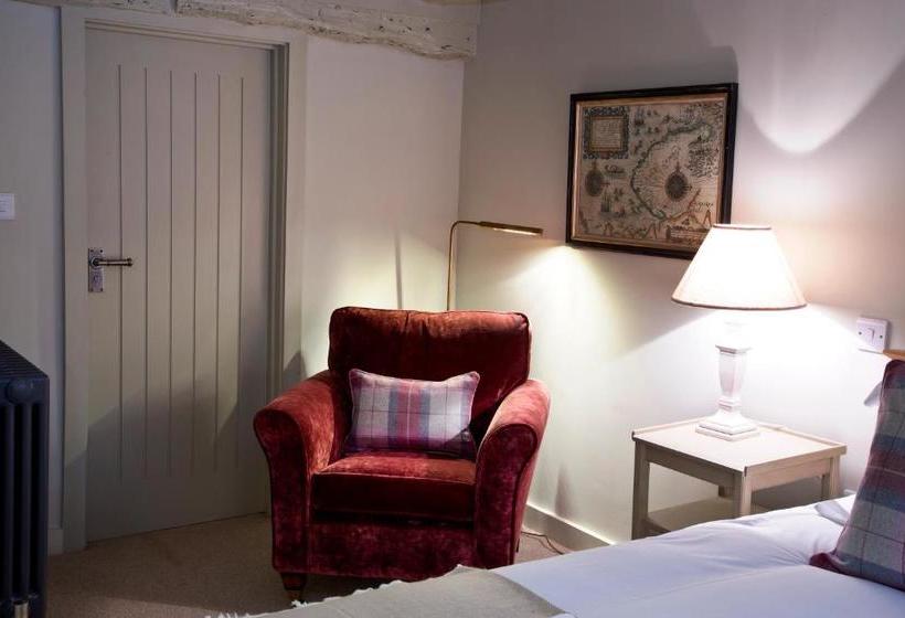 فندق صغير The Bear Inn