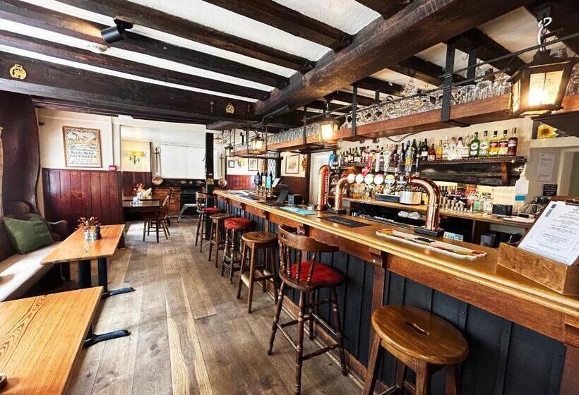 فندق صغير The Bear Inn