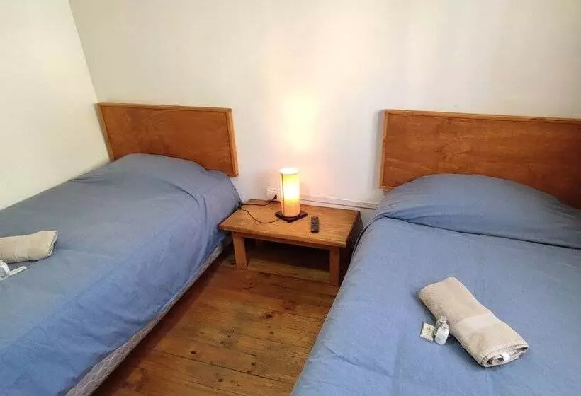 ユースホステル Hostal La Serena