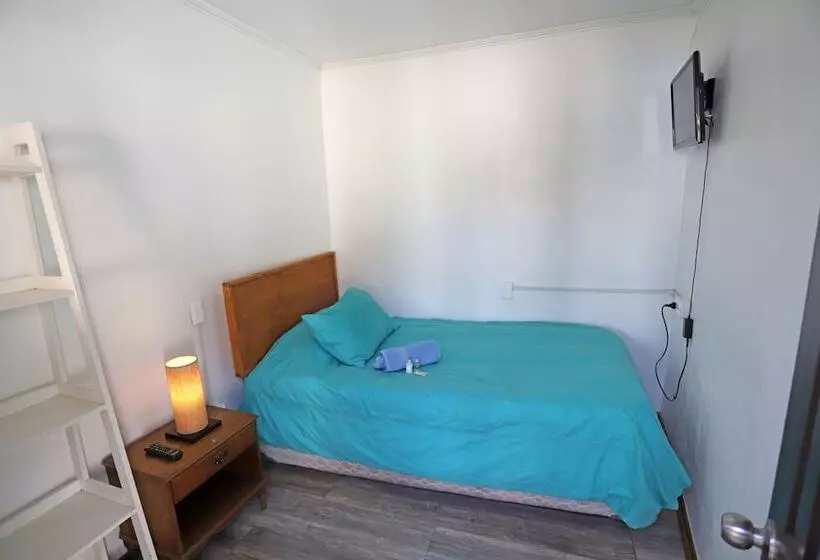 ユースホステル Hostal La Serena