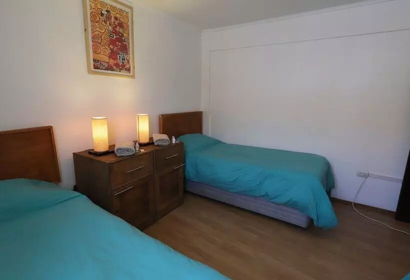 ユースホステル Hostal La Serena