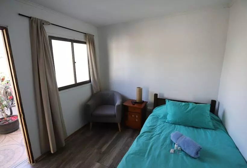ユースホステル Hostal La Serena