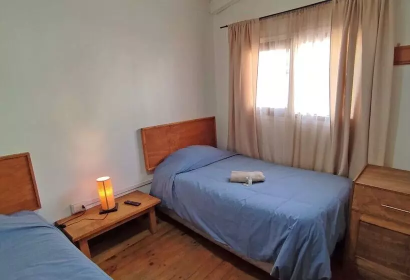 ユースホステル Hostal La Serena