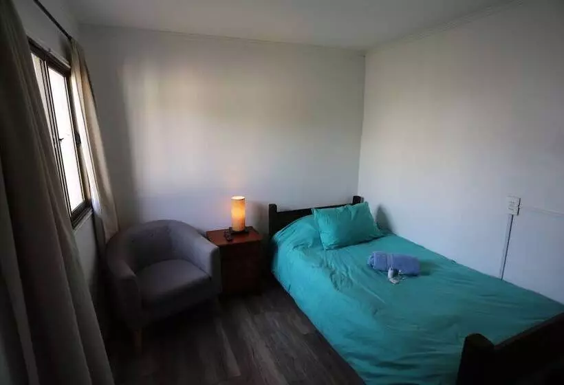 ユースホステル Hostal La Serena