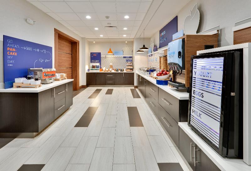 Отель Holiday Inn Express & Suites Fort Worth North   Northlake, An Ihg