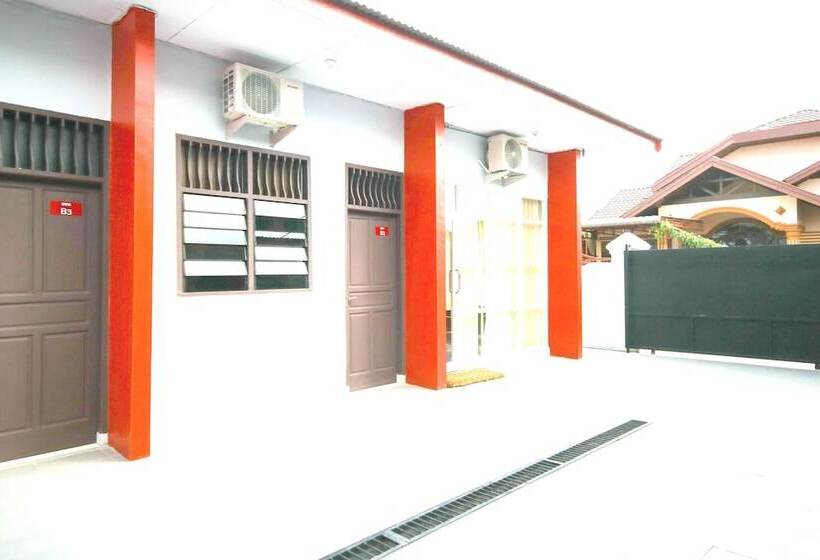 فندق Oyo 2940 Papakoel Residence