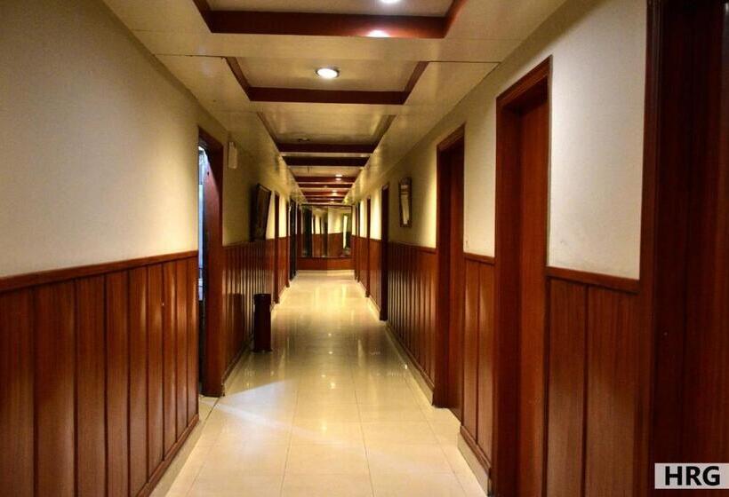 هتل Royal Gardens Lahore