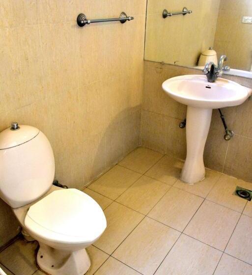 هتل Royal Gardens Lahore