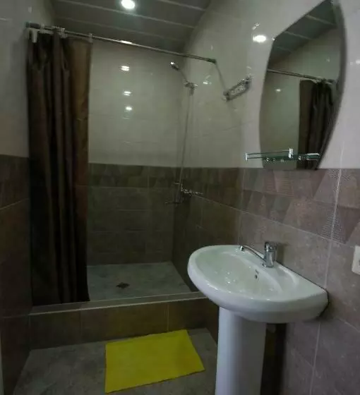 پانسیون Guest House Aisi