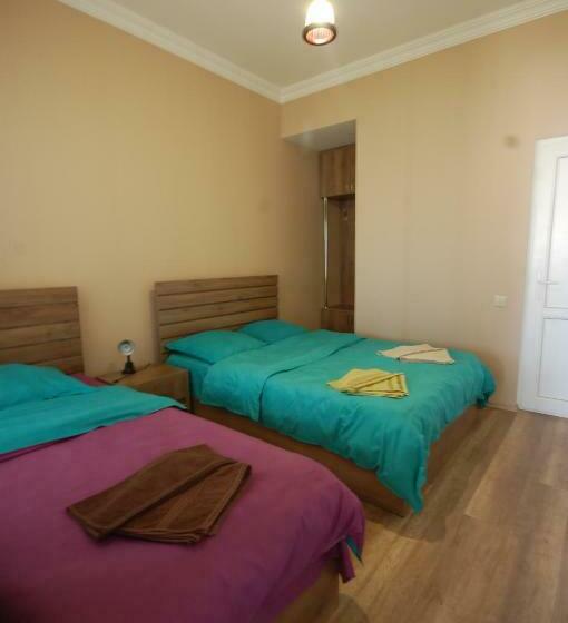 پانسیون Guest House Aisi