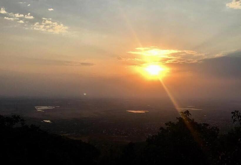 پانسیون Guest House Aisi