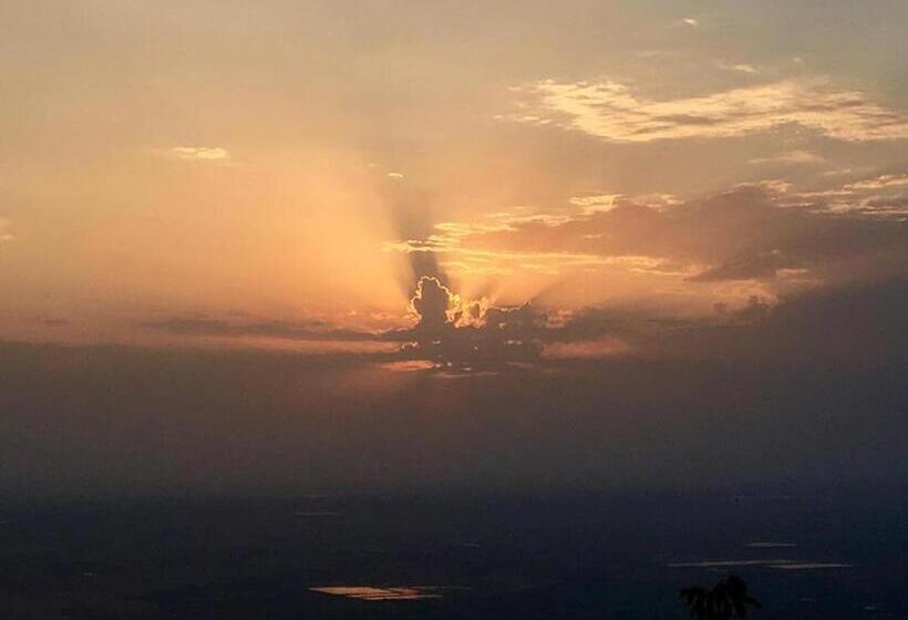 پانسیون Guest House Aisi