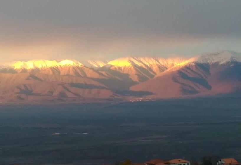 پانسیون Guest House Aisi