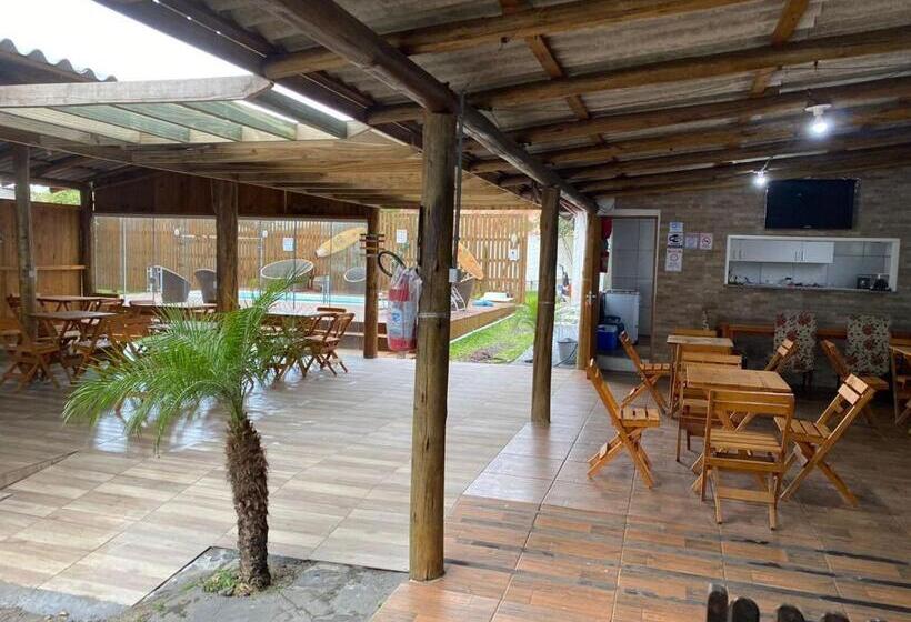 پانسیون Pousada Dina