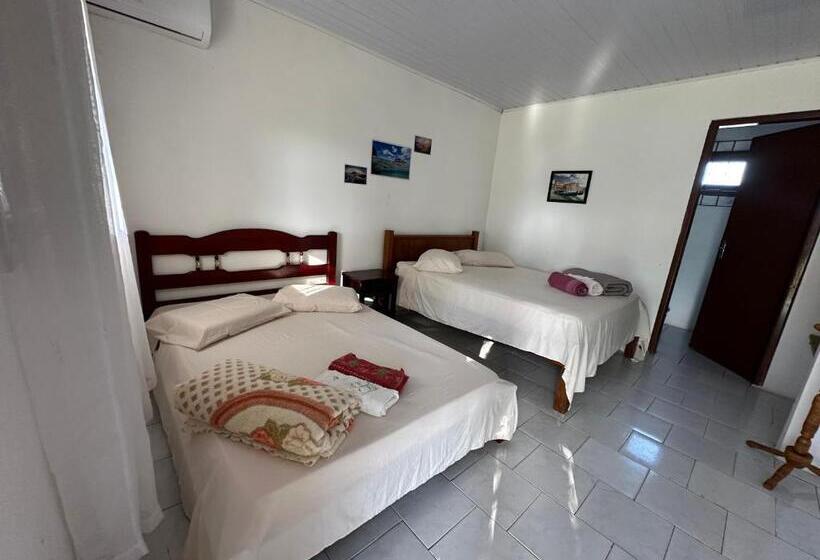 پانسیون Pousada Dina