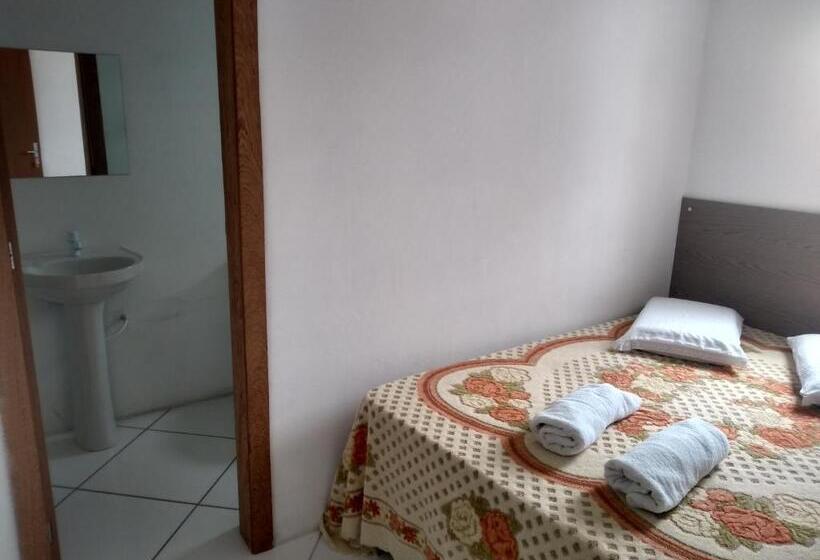 پانسیون Pousada Dina