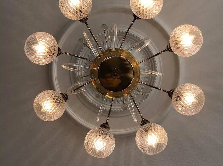 Bed & Breakfast Artefact