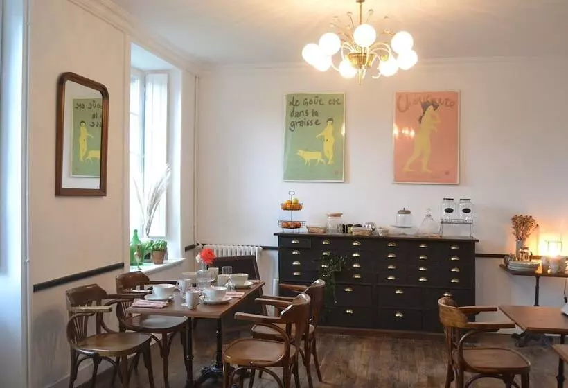 ベッドアンドブレックファースト Artefact