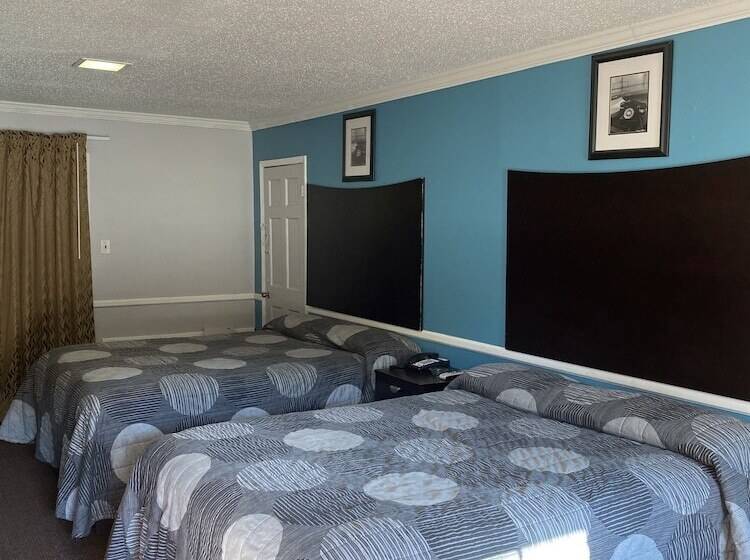 Colonial Manor Motel