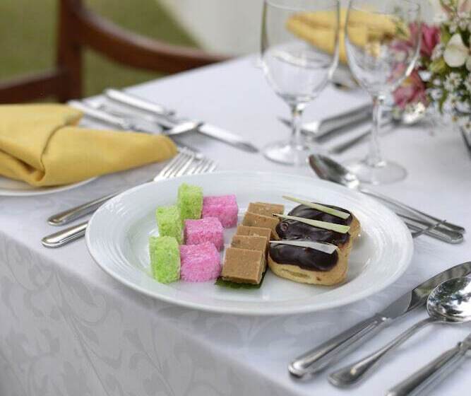 فندق Athulya Villas