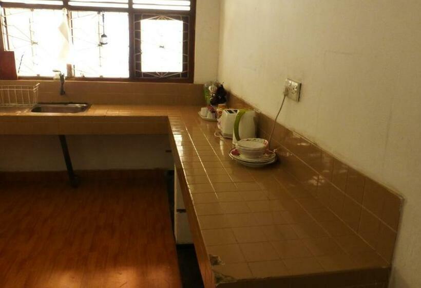 Hotel Bed & Bicycle Hostel Dambulla