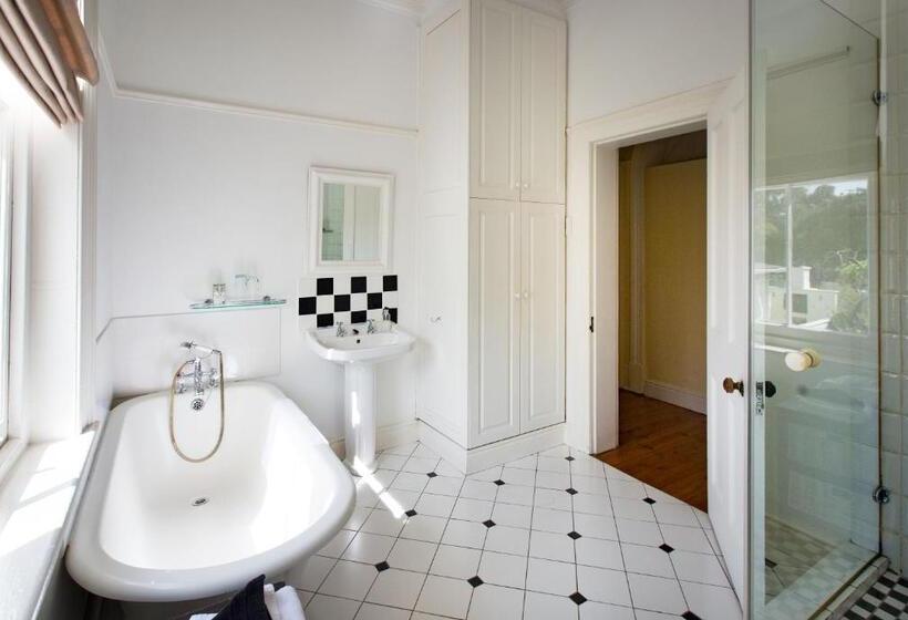 Hotel Brooklands House