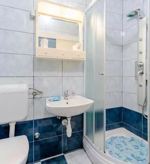 ホテル Guesthouse Rooms Split