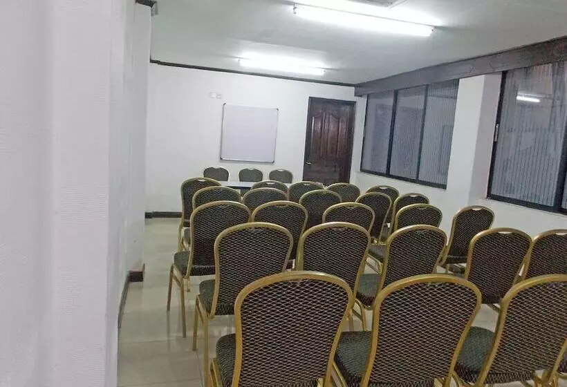 هتل Hanan Guest House