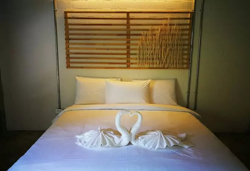 ホテル Hink Poshtel Phangnga