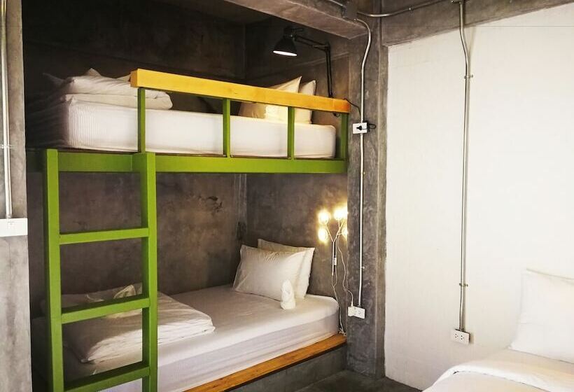 Szálloda Hink Poshtel Phangnga