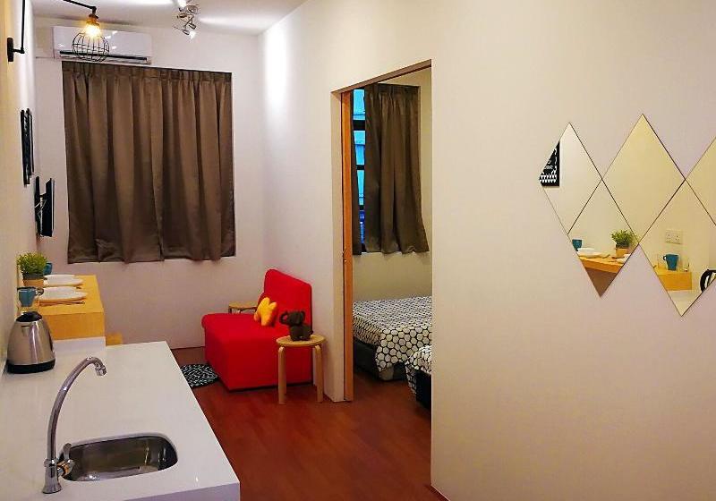 Hotel Lazy Elephant Guesthouse