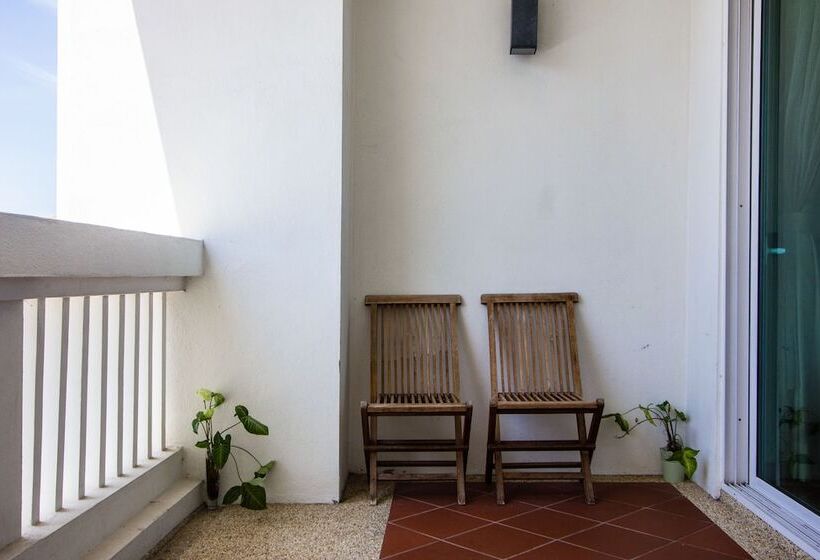 Hotel Profolio Straits Quay