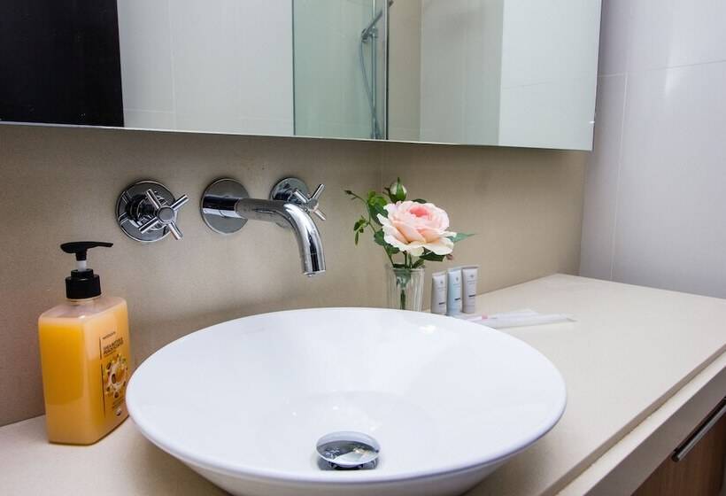 Hotel Profolio Straits Quay