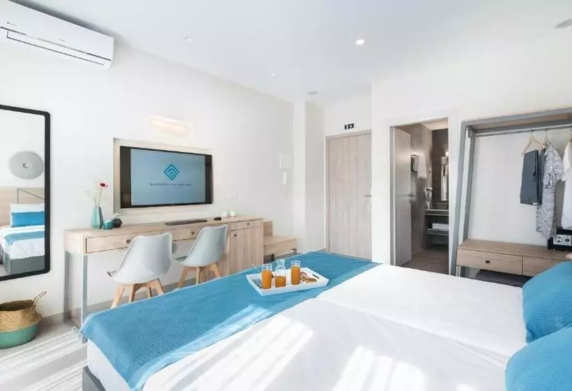 Hotelli Santorini Main Square