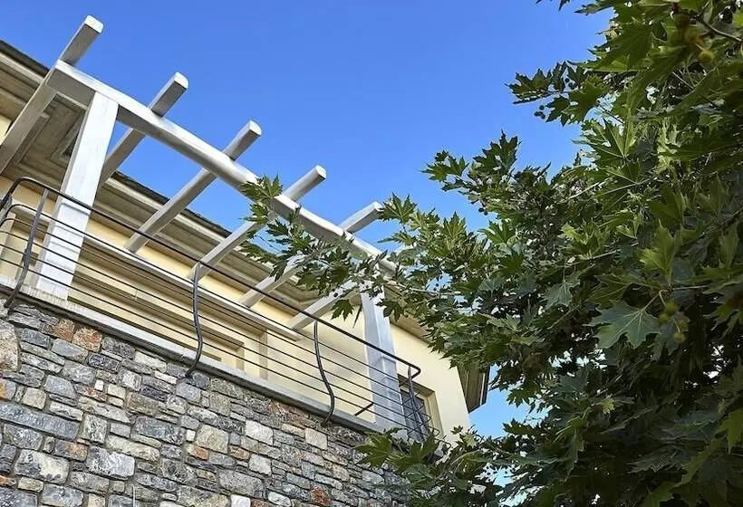 Hotelli Sunrise Pelion Villas Tsagkarada