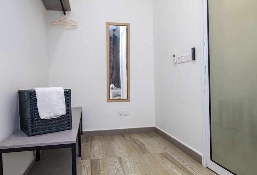 Hotel The Octagon Ipoh By Plush