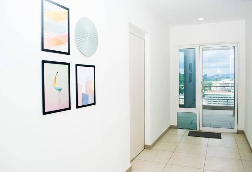 Hotel The Octagon Ipoh By Plush