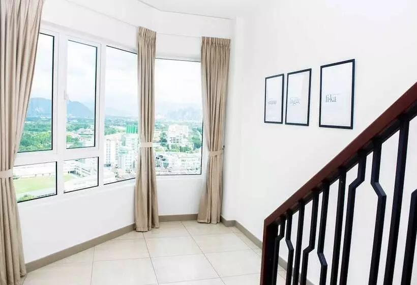 Hotelli The Octagon Ipoh By Plush