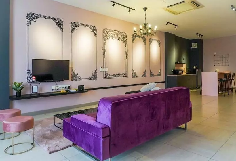 Hotelli The Octagon Ipoh By Plush