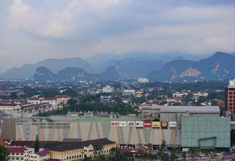 Hotel The Octagon Ipoh By Plush